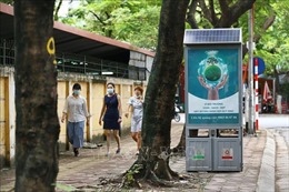 Hà Nội: Thí điểm lắp đặt thùng rác phát sáng bằng năng lượng mặt trời