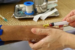 Số ca mắc sốt xuất huyết ở Hà Nội giảm nhưng nguy cơ vẫn cao
