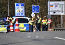 Ca mắc COVID-19 tăng nhanh, Đức vẫn kêu gọi EU không đóng cửa biên giới