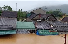 Nhiều khu dân cư ở Nghệ An ngập chìm trong nước