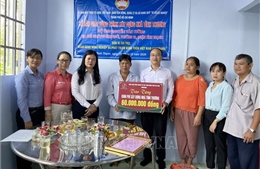 TP Hồ Chí Minh trao tặng 90 nhà tình thương, tình nghĩa