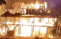 Chập điện, lửa thiêu rụi căn nhà sàn ở Điện Biên