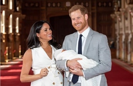 Vợ chồng Hoàng tử Anh đón thêm con gái 