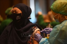 Indonesia cấp phép sử dụng khẩn cấp vaccine của AstraZeneca