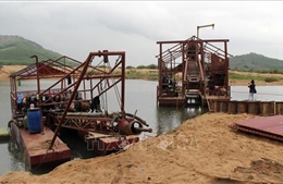 Phản hồi thông tin của TTXVN: Công ty Hồng Nguyên bị xử phạt do vi phạm trong khai thác cát