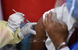 Venezuela muốn sử dụng nguồn tiền bị phong tỏa để mua vaccine ngừa COVID-19