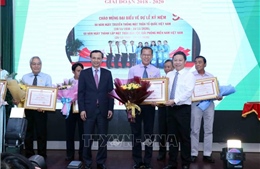 Vinh danh thành tích xuất sắc trong công tác về người Việt Nam ở nước ngoài