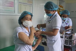 Vĩnh Long và Nghệ An triển khai tiêm vaccine phòng COVID-19 đợt 1