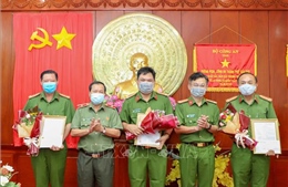 Khen thưởng các tập thể triệt phá 3 điểm đánh bạc, sử dụng ma túy