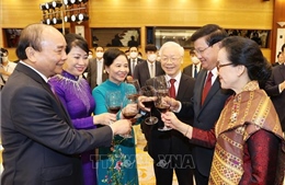 Chiêu đãi trọng thể chào mừng Tổng Bí thư, Chủ tịch nước Lào Thongloun Sisoulith và Phu nhân cùng Đoàn cấp cao Lào