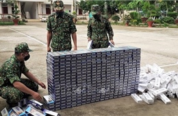 An Giang bắt hai vụ vận chuyển 6.000 bao thuốc lá lậu qua biên giới