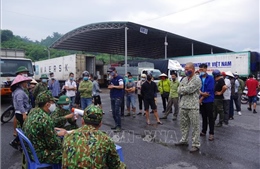 Bộ đội Biên phòng Lào Cai kiên cường bám chốt, ngăn chặn dịch bệnh lây lan