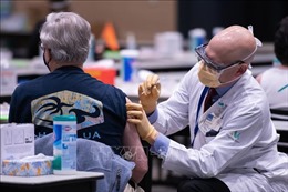 Đề xuất tiêm mũi tăng cường vaccine của Pfizer cho người trên 65 tuổi 