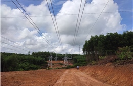 Hoàn thành đóng điện đường dây 220 kV Đông Hà – Lao Bảo