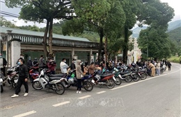 Bắt 206 thanh niên điều khiển mô tô đánh võng trên đường phố Tam Đảo