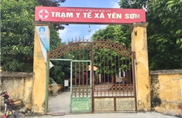 Sự cố tiêm chủng vaccine tại Quốc Oai, Hà Nội: Quan tâm, hỗ trợ tích cực gia đình 18 cháu bé