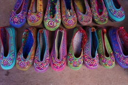 Công bố di sản văn hóa phi vật thể quốc gia &#39;Nghề làm giày thêu của người Xạ Phang&#39;