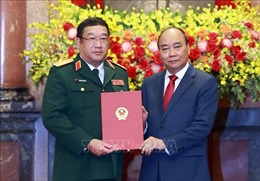 Chủ tịch nước trao Quyết định thăng quân hàm Thượng tướng cho Thứ trưởng Bộ Quốc phòng