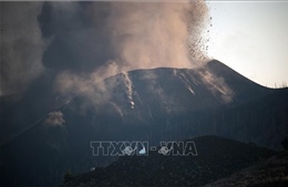 Núi lửa Cumbre Vieja phun trào ở Tây Ban Nha gây thiệt hại hơn 900 triệu USD 