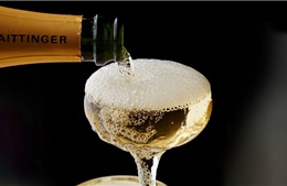 Rượu Champagne trở thành loại tài sản tăng giá mạnh nhất năm 2021
