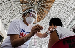 Philippines dỡ bỏ lệnh cấm nhập cảnh với người nước ngoài đã tiêm chủng