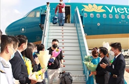 Khánh Hòa: Đón hàng trăm du khách &#39;xông đất&#39; trong ngày đầu tiên Tết Nguyên đán Nhâm Dần