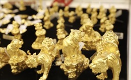Người dân Nghệ An đổ xô mua vàng lấy may ngày vía Thần Tài