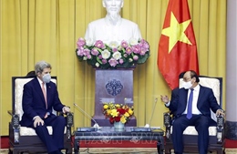 Chủ tịch nước Nguyễn Xuân Phúc tiếp Đặc phái viên của Tổng thống Hoa Kỳ 