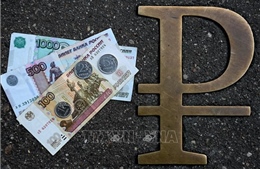 Đồng ruble giảm xuống mức thấp kỷ lục so với đồng USD