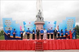 Tuổi trẻ Khánh Hòa trao tặng 3 công trình măng non cho huyện đảo Trường Sa