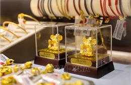 Giá vàng tiếp tục thiết lập kỷ lục mới trên 69 triệu đồng/lượng