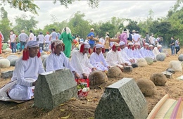 Đồng bào Chăm ở Ninh Thuận phấn khởi đón Tết cổ truyền Ramưvan
