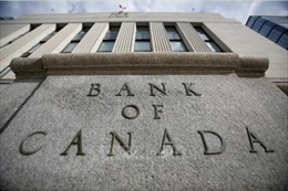 Canada thắt chặt chính sách tiền tệ để đối phó lạm phát