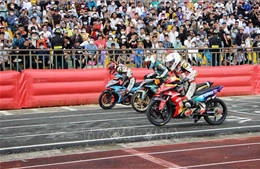 Giải đua mô tô thể thao toàn quốc sôi động trở lại sau 2 năm vắng bóng