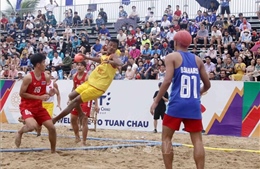 SEA Games 31: Ghi điểm ở lượt ném cuối cùng, Đội bóng ném Việt Nam thắng đội Thái Lan