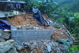 Thăm hỏi, động viên gia đình có người thiệt mạng do sạt lở đất tại Lạng Sơn