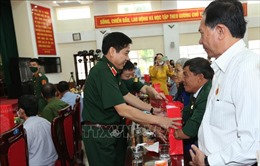 Bộ Quốc phòng gặp mặt Đoàn đại biểu người có công với cách mạng tỉnh An Giang