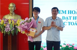 Nghệ An: Đón và chúc mừng học sinh đạt HCĐ Olympic Toán học quốc tế 2022