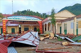 Ba người bị thương, hàng trăm căn nhà ở Lào Cai bị thiệt hại do mưa dông và lốc, sét 