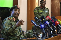 Tư lệnh quân đội Sudan cam kết tạo điều kiện cho các nước sơ tán công dân