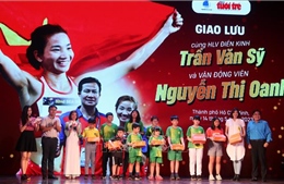 Vận động viên Nguyễn Thị Oanh giao lưu với giới trẻ Thành phố Hồ Chí Minh