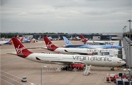 Xung đột Hamas - Israel: Nhiều hãng hàng không Anh tạm dừng các chuyến bay
