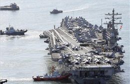Tàu sân bay USS Ronald Reagan của Mỹ cập cảng Hàn Quốc