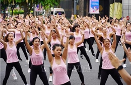 Trên 700 phụ nữ cùng đồng diễn Aerobic ở Thành phố Hồ Chí Minh