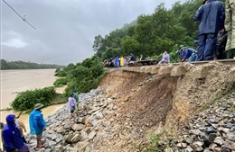 Hà Tĩnh: Khắc phục tạm thời các vị trí sạt lở sông Ngàn Mọ