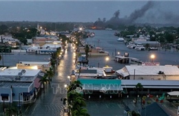 Mỹ: Cảnh báo lũ do bão gây mưa lớn ở Nam Florida