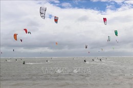 Hơn 100 ván thủ tranh tài tại Giải Lướt ván diều Ninh Thuận – Bình Thuận mở rộng
