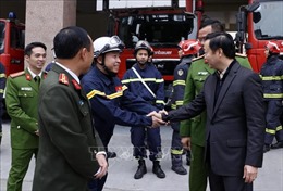 Phó Thủ tướng Trần Hồng Hà thăm, động viên các lực lượng trực Tết tại Thủ đô
