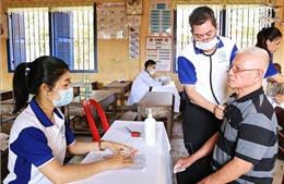 Chung tay hỗ trợ người dân vùng Đông Bắc Campuchia tiếp cận dịch vụ y tế chất lượng
