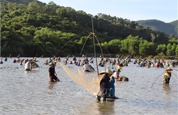 Đặc sắc Lễ hội đánh cá Đồng Hoa